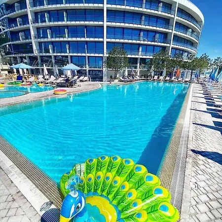 Ξενοδοχείο με διαμερίσματα Maristella Marine Residense 4*
